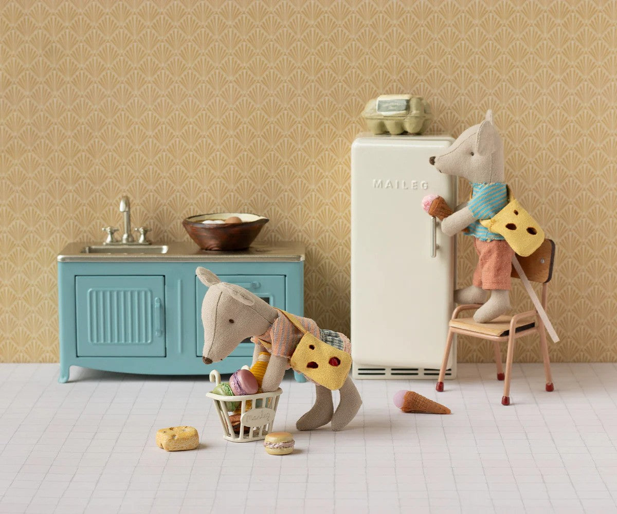 Clothes and Bag : Little Sister Mouse