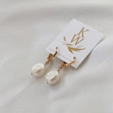 Keshi Pearl Nugget Huggies : Gold