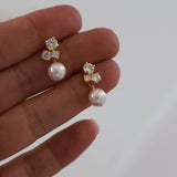 Dahlia Stud Earrings : Gold